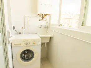 Beautiful apartment recently renovated with wifi and A c - Image 2