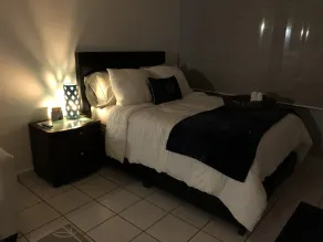 Private, Cozy Studio close to everything you need! - Image 4
