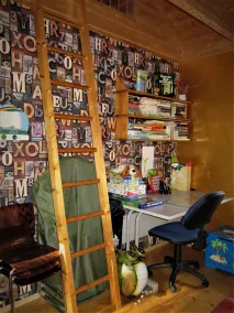 Lone-standing vacation home on forest edge w/ large property & 2 patios - Image 3