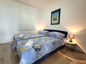 Two bedroom apartment with terrace and sea view Omišalj, Krk (A-21370-b) - Image 4