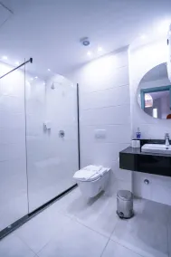 Redcon Suites - Image 4