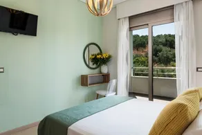 Villa Sirius - Three Bedroom Villa, Sleeps 8 - Image 4