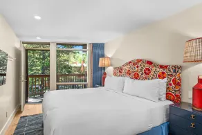 Le Clairvaux Unit 8, 2BD Newly Remodeled Condo in Downtown Aspen - Image 5