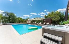 Stunning Home In Donji Zemunik - Image 5