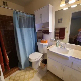 Only 4.8 miles from State Farm- Cardinals- stadium. Lovely 2+ bedroom home - Image 4