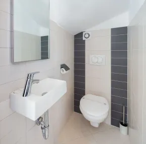 4 star romantic villa, just a minute walk to the beach, heated pool. - Image 5
