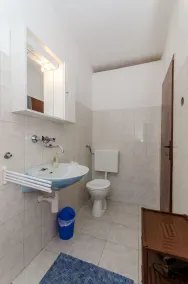 Apartments Nedeljko (34121-A1) - Gdinj - island Hvar - Image 4
