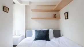 Beautiful 2 Bed city centre apartment in Georgian Mews House with garden. - Image 4