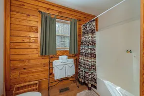 Bearfoot Lodge at Rumbling Bald - Image 3