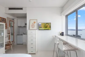 Studio in Elizabeth Bay with Pool & City Views - Image 5