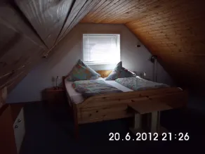 Small cozy vacation home invites you to relax.<br><br> - Image 2