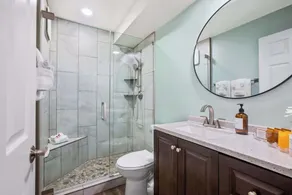 Modern Kihei Stay w/ King Bed, Smart TV & Parking - Image 2