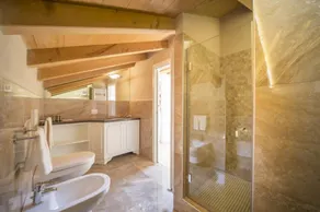 The Empress Apartment   Split Level   Lady Capulet - Image 3