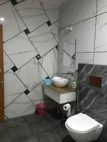 Cozy Solan Apartment with Stunning Views - Image 2