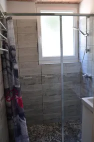 Lej roligt hus med privat jacuzzi i Vallon Pont d Arc ARDECHE - Image 2