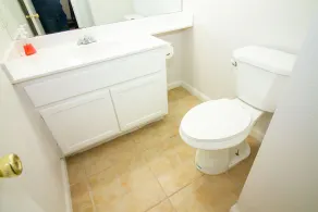 SXSW LUXURY Townhome - Image 4