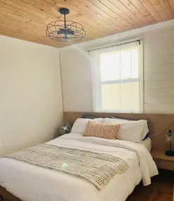 Oceanside Hot Tub Getaway - Image 5