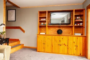 Well-appointed cabin with expansive mountain views, nature and tranquility. - Image 2