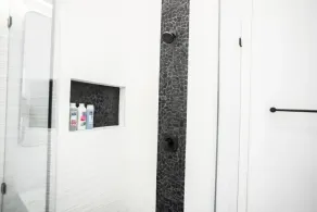 New Luxurious One Bedroom One Bathroom Guest Suite - Image 3