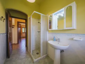 Schöne Wohnung für 4 Personen mit  W-LAN, Klimaanlage, TV und Innenhof - Image 2