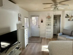 2024 Remodeled Creekside Cabin Steps to Downtown Manitou Springs Lic#9244 - Image 4
