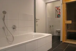 Große Ferienwohnung für bis zu 10 Personen mit 3 Slafzimmer, Garten und Sauna - Image 4