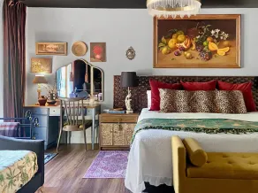 Château Vigne: Luxe retreat, Hot Tub, plunge pool, Outdoor movies, game room, EV - Image 2