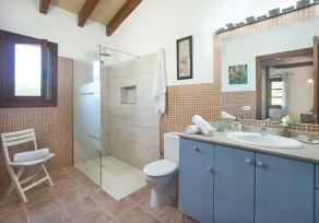 Owl Booking Villa Romeu - 10 Min Walk to the Old Town - Image 3