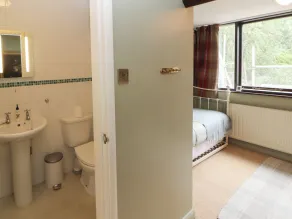 1 Field Foot Cottage - Image 5