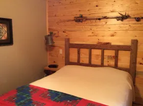 LIL 'LAZY BEAR LODGE - Image 5