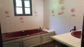hus med simpat pool til leje - Image 2