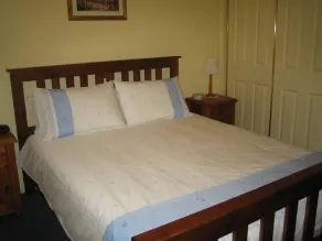 The Loft-Cottage Warburton\nSave by staying two nights or more - Image 4