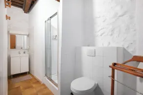Maison en pierre en pierre avec piscine et tennis, au cœur d’un écrin de nature - Image 2