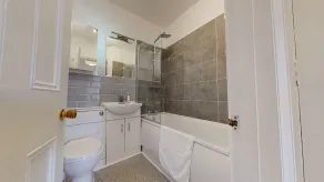 Oxford two bedroom short let apartment sleeps four. - Image 2
