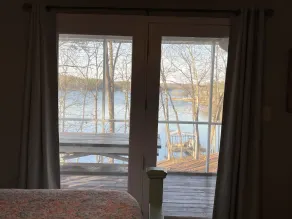 Nytt till VRBO! Djupt vatten med otroliga vyer. 2 paddle boards för din användning. - Image 5
