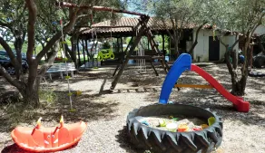 Villa Oasis. Apartment with balcony, sea & forest view, garden, private beach. - Image 3