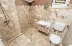 Amazing home in Cesarica with WiFi - Image 2