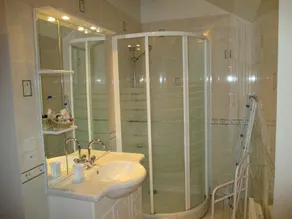 Holiday Home in Isenay near Lake and Forest - Image 2