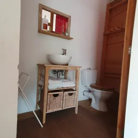 Casa romántica, piscina privada, zona tranquila y acogedora. - Image 3