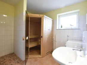 5-Zimmer-Ferienunterkunft in Zierow mit Garten - Image 3