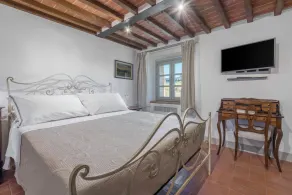 La Castellana Apartment Shared Pool - Image 4