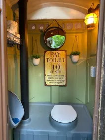 Lakefront Cabin, Eatonville Wa - Image 2