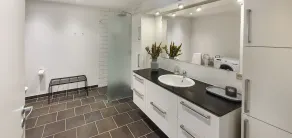 Harbour Penthouse - Image 3