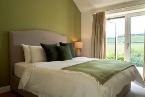 West Barn Lodge, Luxury Barn Conversion in South Wiltshire - Sleeps 18 - Image 4