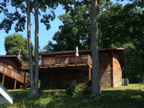 Secluded Waterfront Get Away on Smith Mountain Lake - Image 5