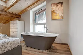 Ferienwohnung \"Wellness Lodge Chicca\" mit Seeblick, Sauna & WLAN - Image 3