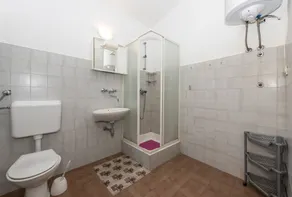 Apartments and Rooms Dragica (27021-A1) - Starigrad Paklenica - Image 2