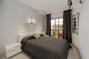 Apartment located 25m from the best beach in Marbella 3 swimming pools, wifi 1GB - Image 5