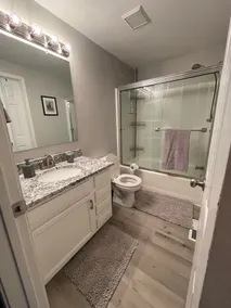 3 bedroom house with fenced in yard and pool close to Syracuse - Image 3