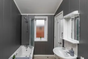 Family Luxury York Cabin Retreat with hot tub - Image 4